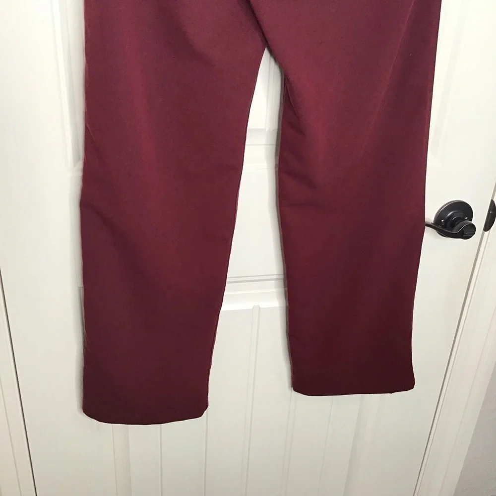 Figs Pisco Basic Scrub Pants in Burgundy Size Medium.